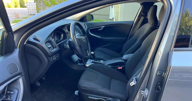 Volvo V40 cena 72000 przebieg: 99986, rok produkcji 2018 z Błonie małe 254
